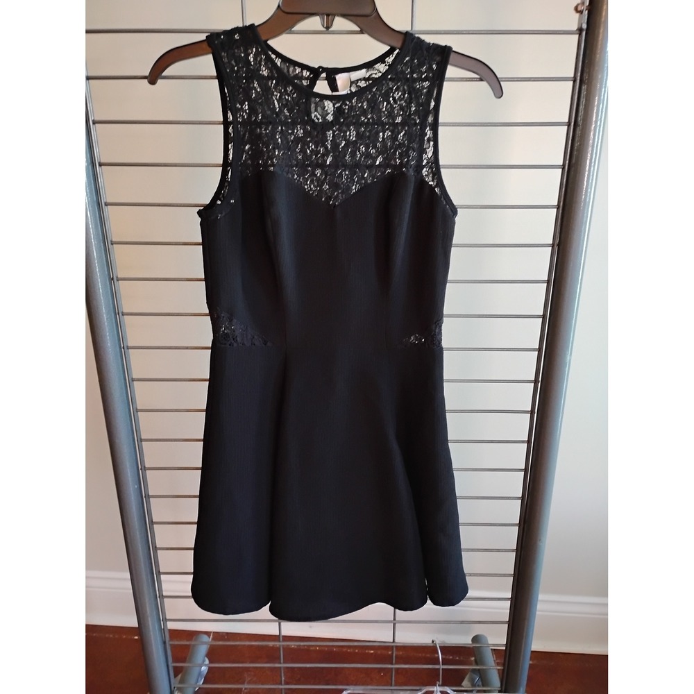 Forever 21 Black Lace Yoke Sleeveless Fit and Flare Mini Dress Small